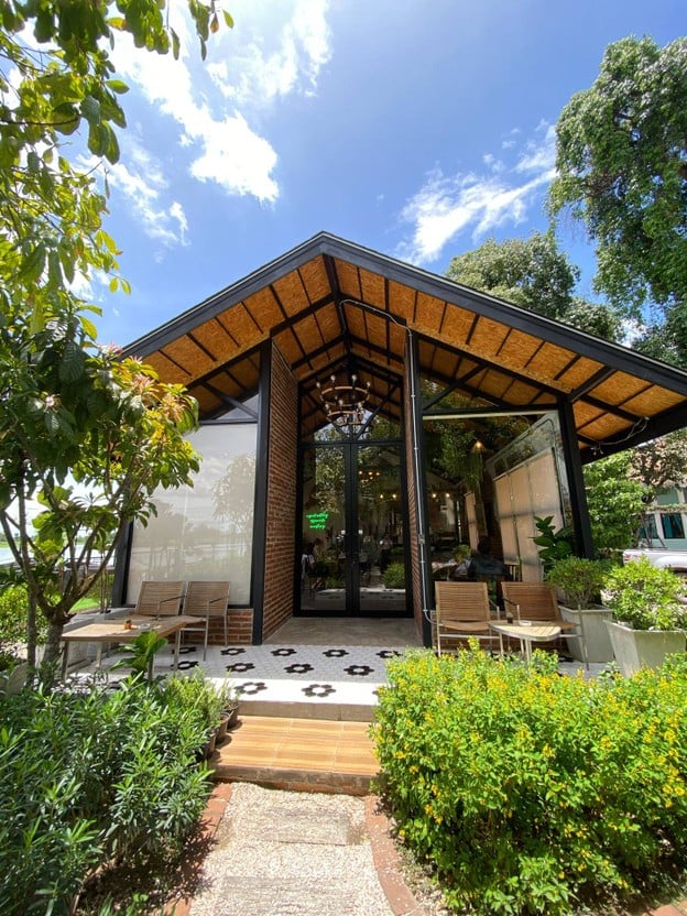 แมงโก้ เฮ้าส์ คาเฟ่