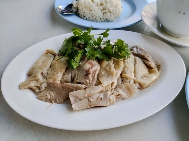 ข้าวมันไก่ลมหวล หัวหิน