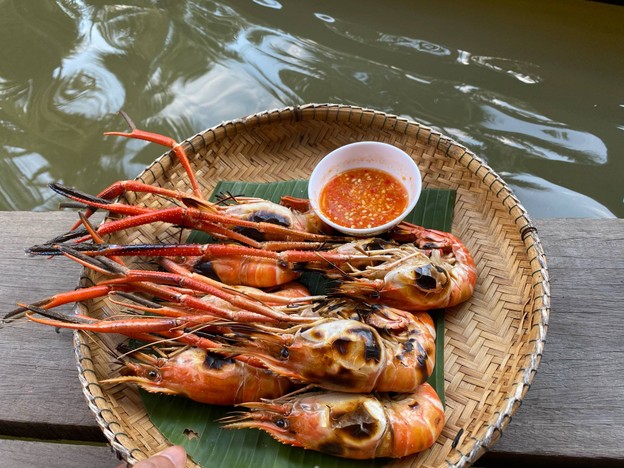 เมนูของร้าน สวนลุงแดง มะพร้าวน้ำหอม