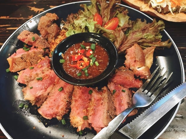 เมนูของร้าน เรื่องของสเต๊ก ชลประทาน