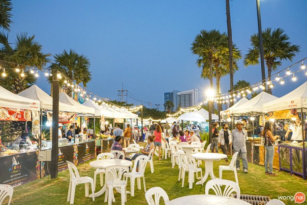 บรรยากาศ Hua Hin One Night Market.