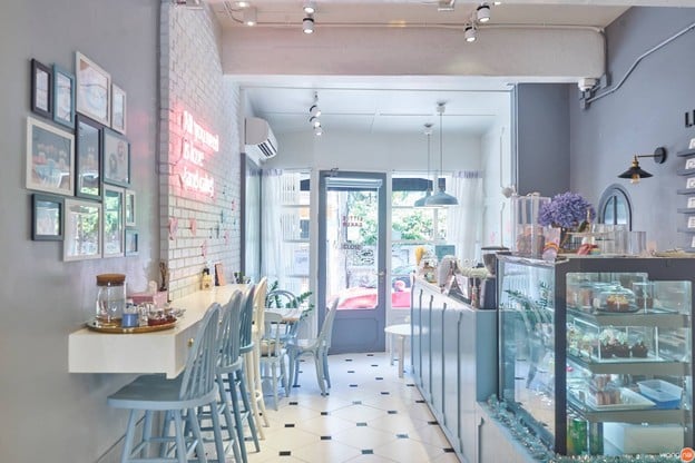 Little Baker Cafe and Studio จอมพล