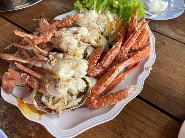 พลอยแก้ว