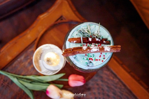 Once Upon A Tree Cafe สาขา เสรีไทย เสรีไทย