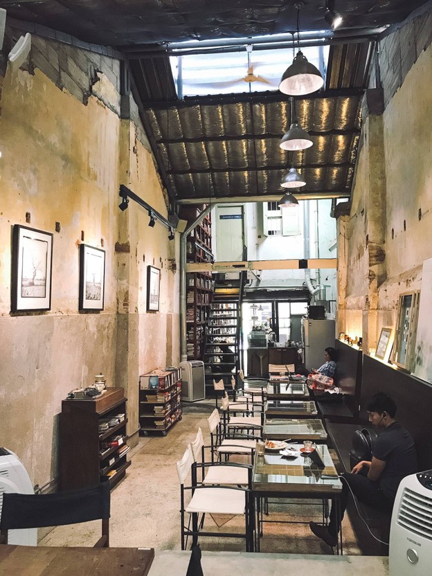 หนัง(สือ) ๒๕๒๑ หนัง(สือ)๒๕๒๑