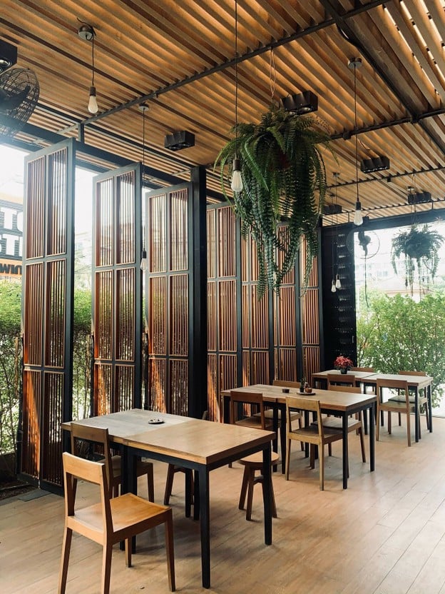 EARLY BIRD Coffee & Dessert Bar