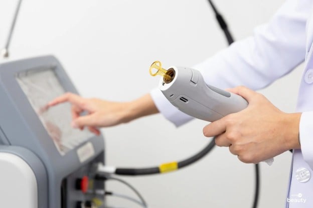 Dr.TATTOF สีลมคอมเพล็กซ์