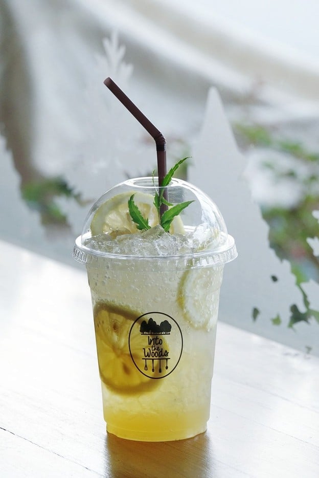 เมนูของร้าน Into the Woods Cafe