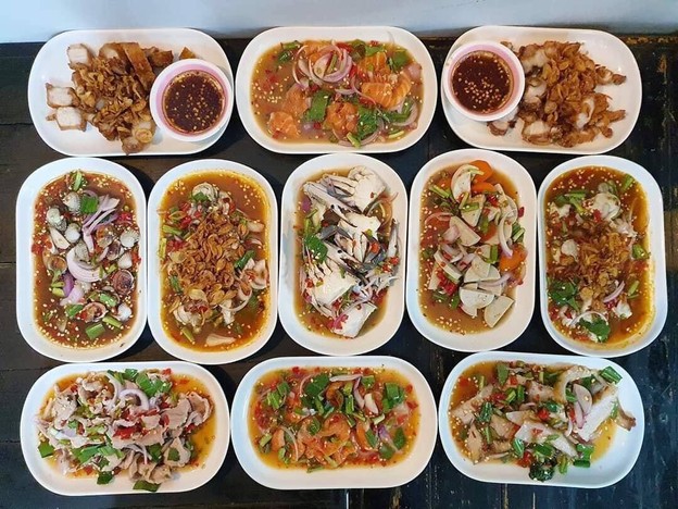 Little Yum 55 บาท ทุกเมนู แปดริ้ว