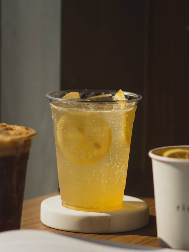 เมนูของร้าน rise.bkk M2 Floor