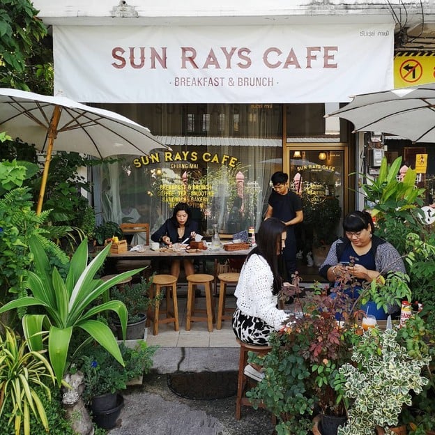 หน้าร้าน Sun Rays Cafe