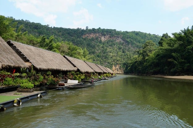 เรือนแพ ริเวอร์แคว จังเกิลราฟท์
