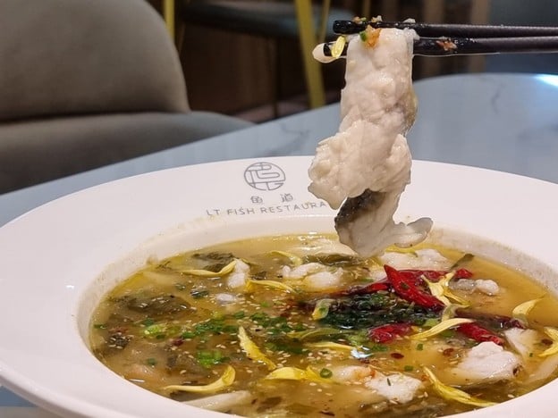 เมนูของร้าน LT Fish Restaurant True  101