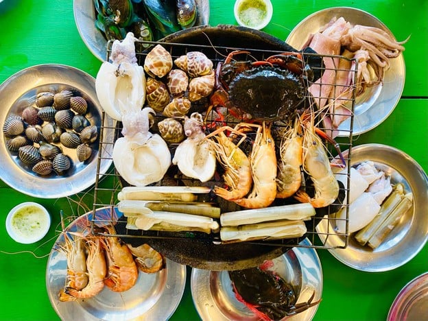 สุดเขต บุฟเฟ่ต์ ทะเลเผา จอมเทียน