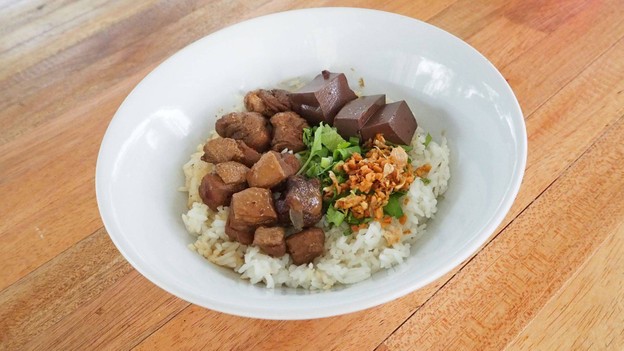 เมนูของร้าน บะหมี่แป๊ะสุน