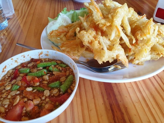 เมนูของร้าน Maki Cafe
