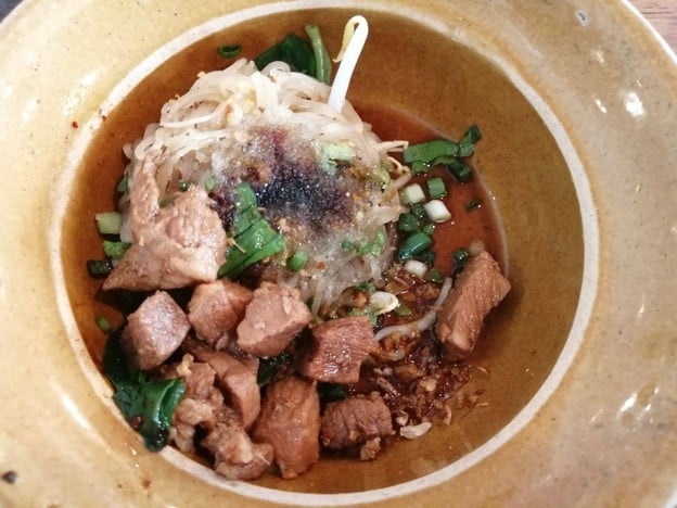 เมนูของร้าน ก๋วยเตี๋ยววัดใหญ่