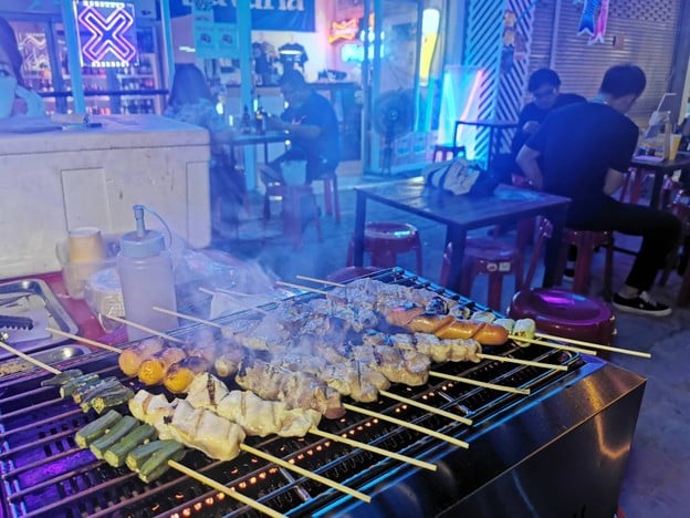 เมนูของร้าน อร่อยศาสตร์ โรงอาหารพอพักแพทย์ มข