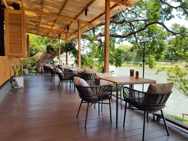 DECK ONE ALL DAY EATERY