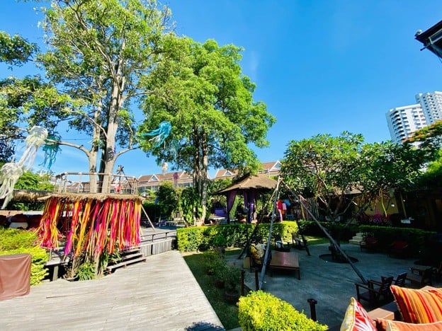 ริมผา ลาภิน