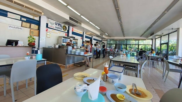 ขาหมูจตุจักร PTT จตุจักร