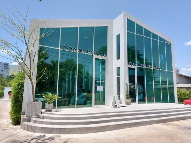 หน้าร้าน Coach House Cafe and Eatery - กาแฟ อาหารคลีน อาหารเพื่อสุขภาพ รามอินทรา 93