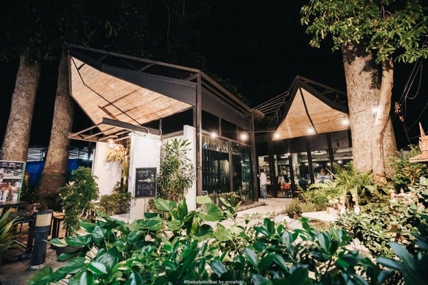 The Botanist House ถนนเลี่ยงเมือง