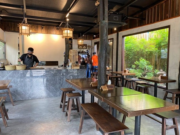 KHAO-SŌ-i ริมน้ำปิง