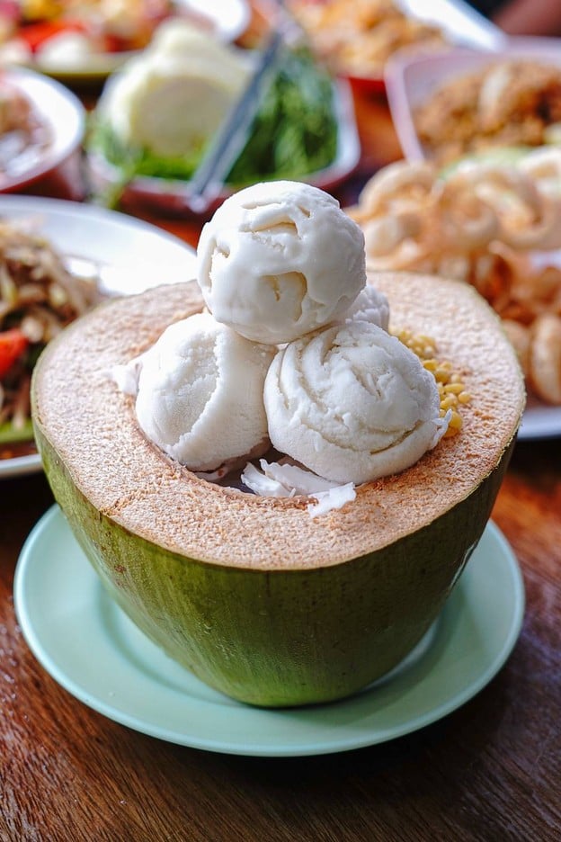 ร้านส้มตำปูม้ารสทิพย์ หนองป่าครั่ง