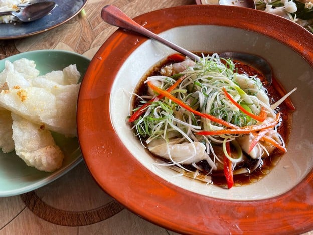 บ้านร่มไม้ สายน้ำ