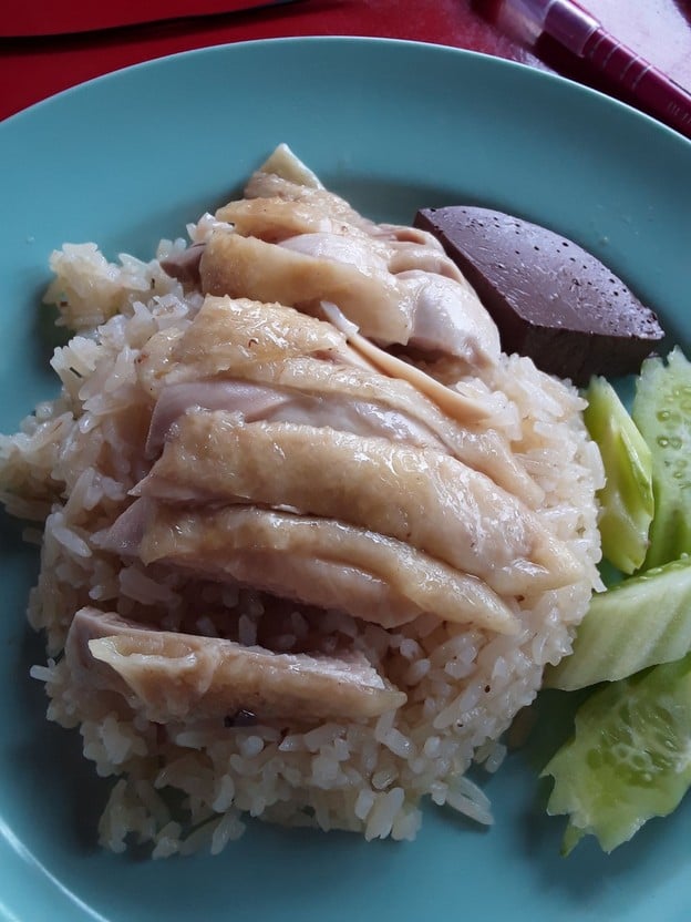 เมนูของร้าน ข้าวมันไก่ศรีวัย ( ข้างโรงแรมสีหราช )