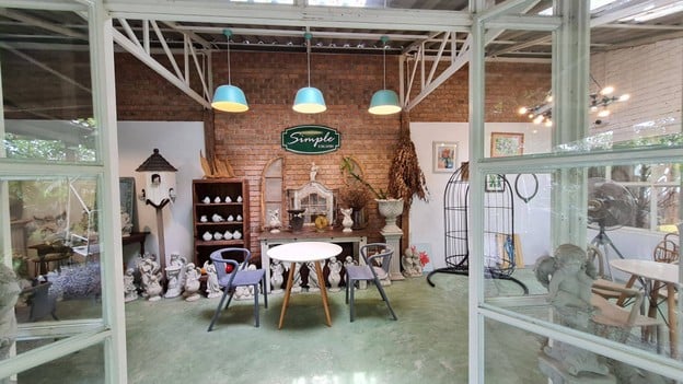 Prem Cafe In The Garden