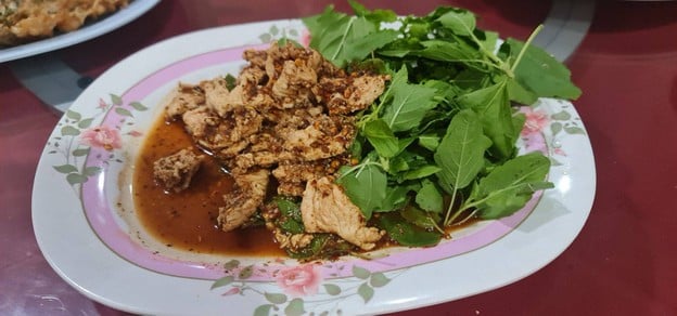 เมนูของร้าน เจ๊น้อยกระโทก โคราช