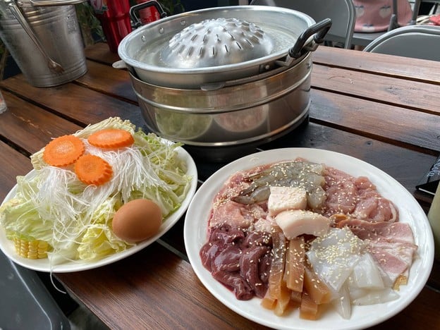 เมนูของร้าน หมู หมึก กุ้ง หมูกระทะ หมู หมึก กุ้ง หมูกระทะ