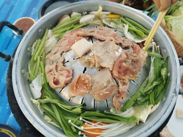 กระทะทอง x หมูโปรด