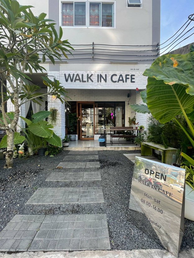 walk in cafe 1