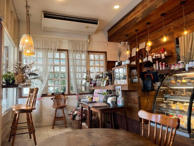 Once Upon A Tree Cafe สาขา เสรีไทย เสรีไทย