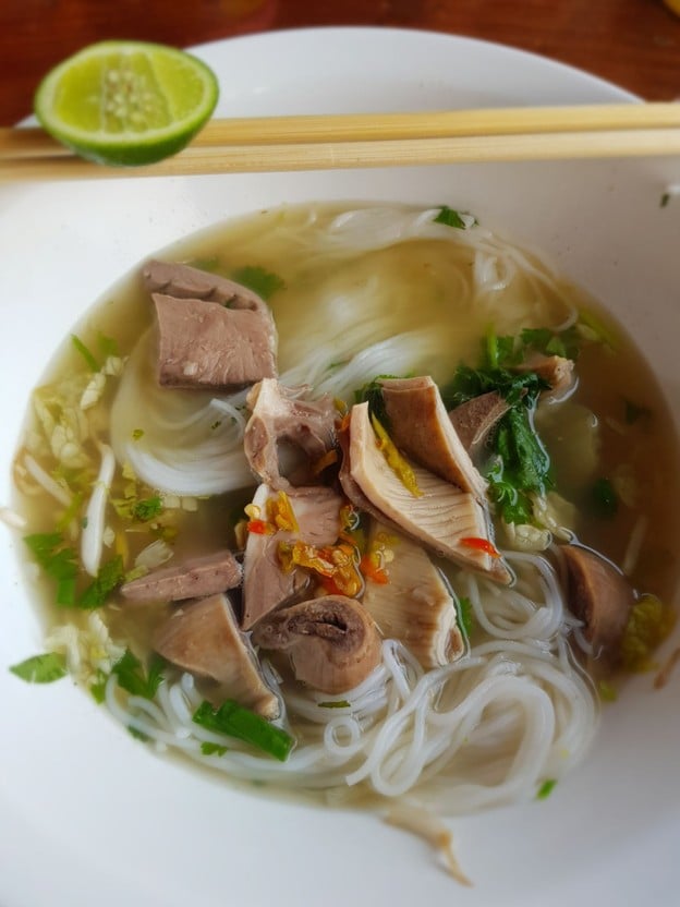 ข้าวปุ้นน้ำแจ่วป้าบัวหวาน