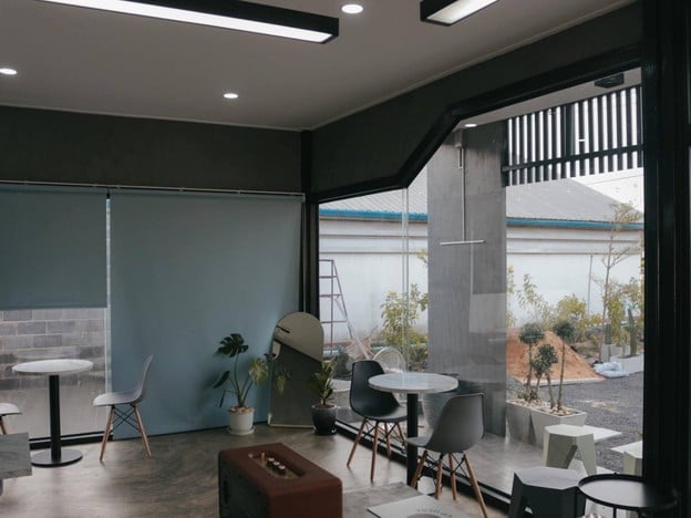 Refresh Cafe