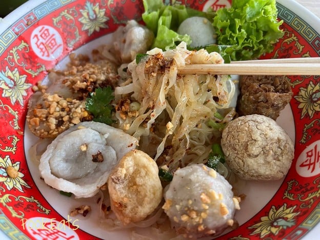 ก๋วยเตี๋ยวลูกชิ้นปลาคุณหมวย