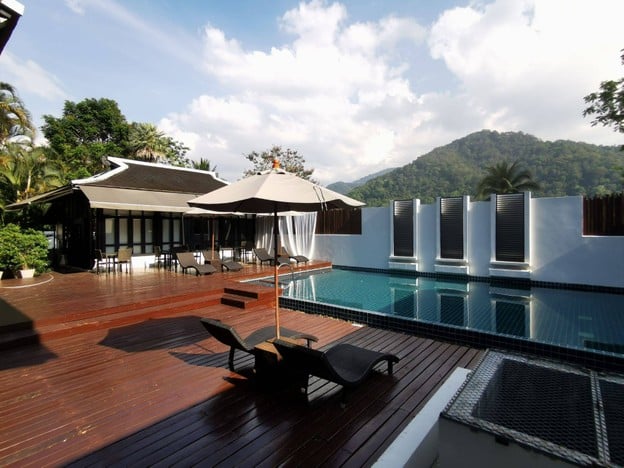 น้ำใสเขาสวยรีสอร์ทระนอง