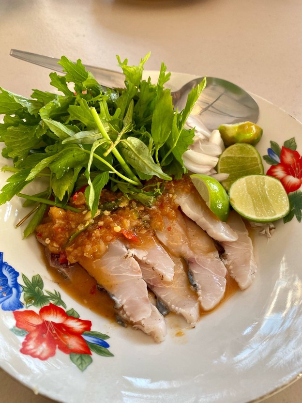 ปลาดิษฐ์ อาหารพื้นถื่นจากเรือประมงเล็ก พัทยา