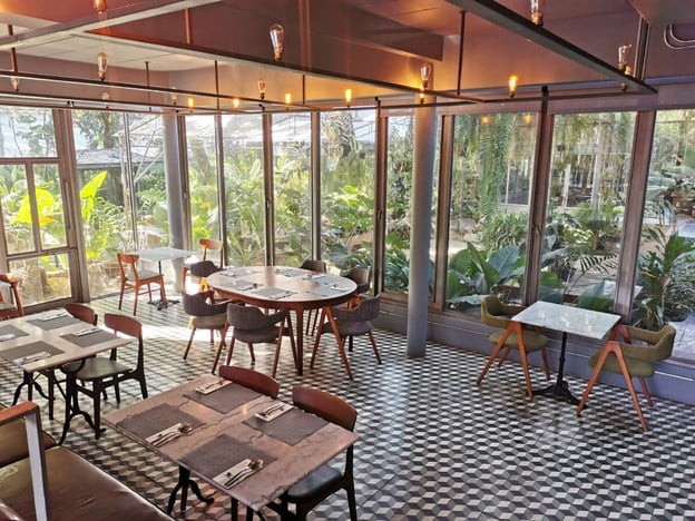 บรรยากาศ Humming Birds Kitchen & Garden