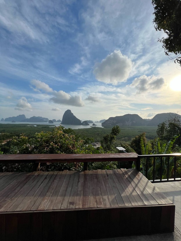 Bay View Cafe เสม็ดนางชีบูทีค Bay View Cafe เสม็ดนางชีบูทีค