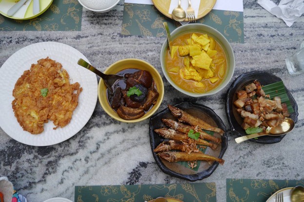 ขมิ้น Camin Cuisine & Cafe เกษตร-นวมินทร์