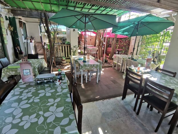 บรรยากาศ ก๋วยเตี๋ยวชมสวน หัวหิน