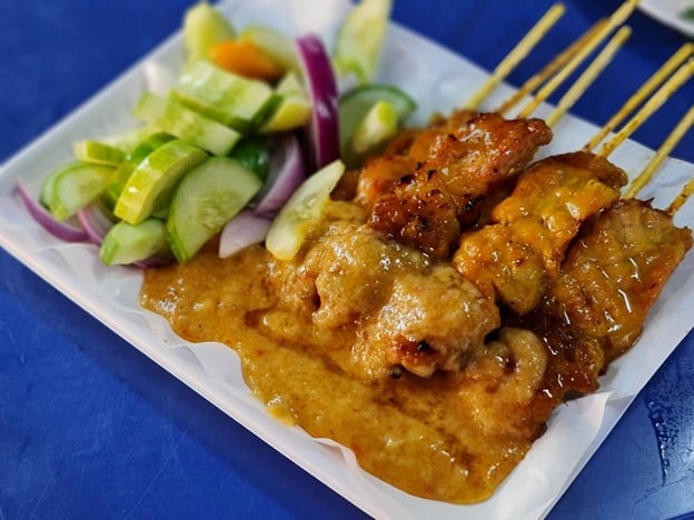 เมนูของร้าน หมูสะเต๊ะแปลงนาม