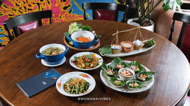 Sri Trat Restaurant & Bar Sri Trat