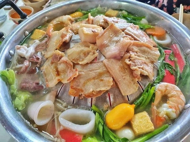 เจ๊สาว หมูกระทะ