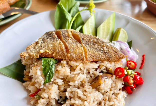 ข้าวปลา Chiangmai 89 Plaza